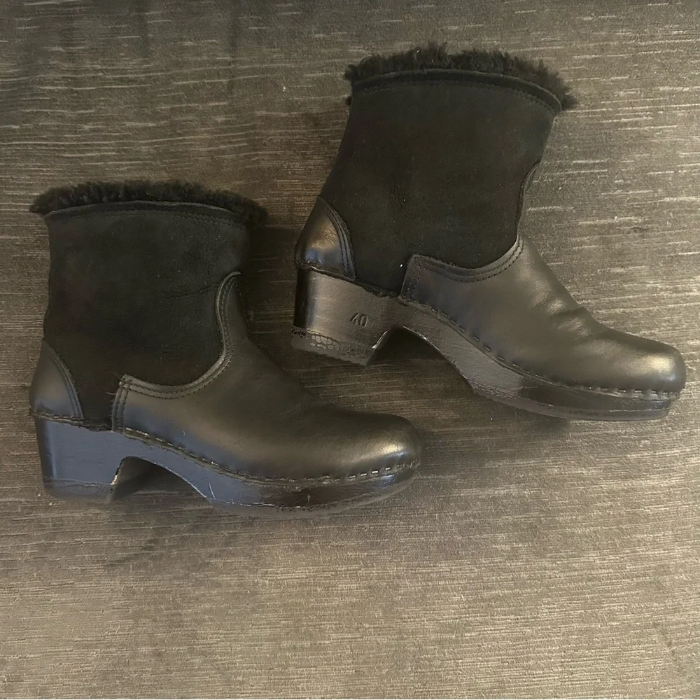 No.6 Pull on Shearling Clog Boot on mid heel in all Black leather and suede - Picture 3 of 12